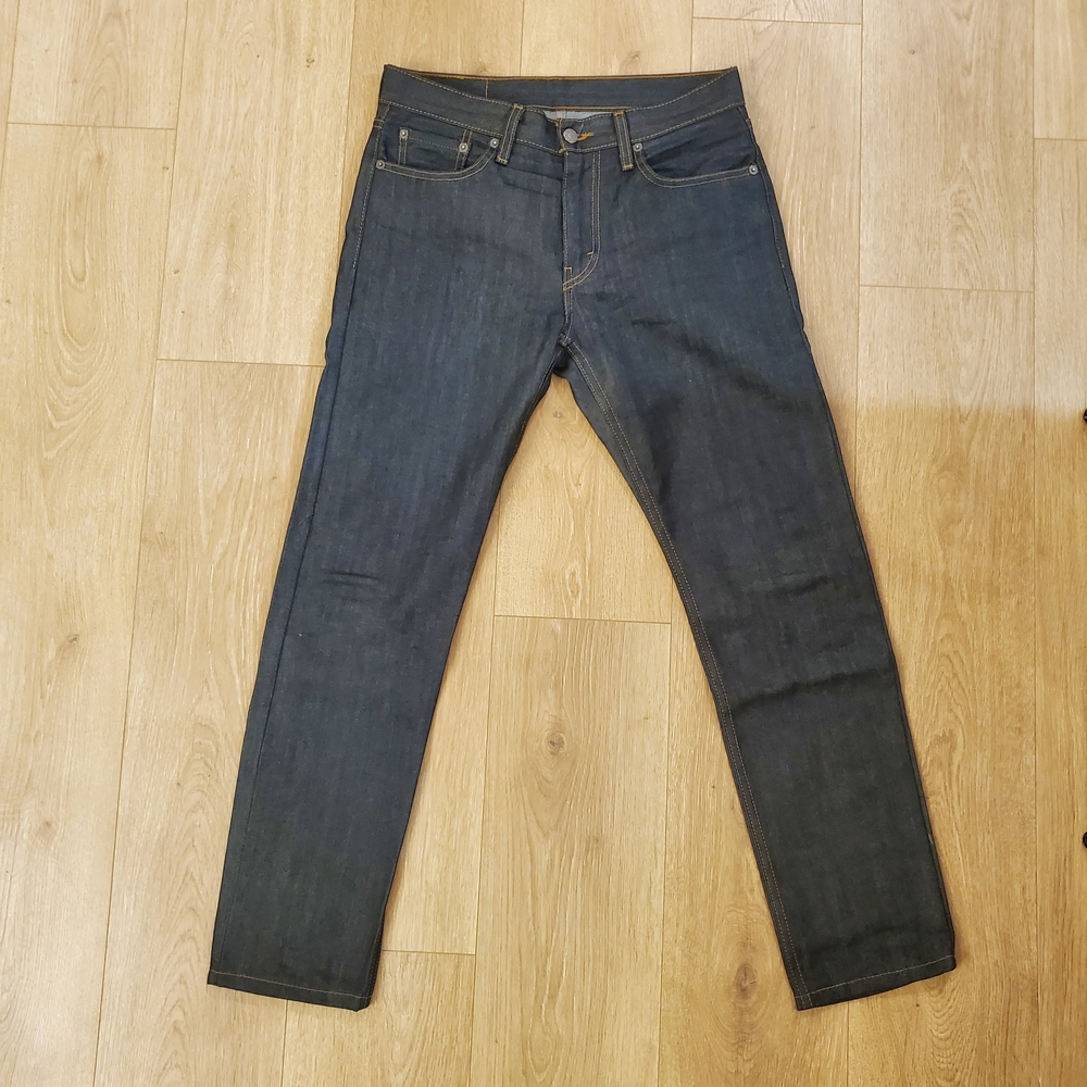 SOLD Levi's 502 Men's Indigo Taper Fit Denim (29×30)